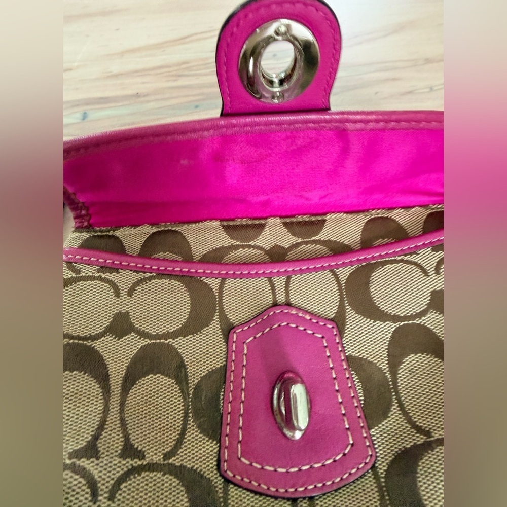 VINTAGE COACH SIGNATURE BROWN PINK WRISTLET - Picture 4 of 5